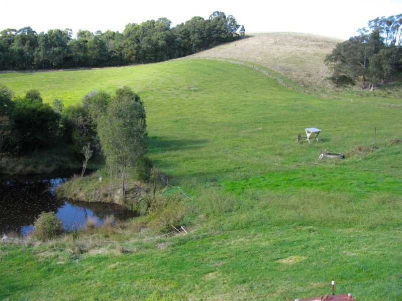 .100 Gunn Road, Crossover VIC 3821