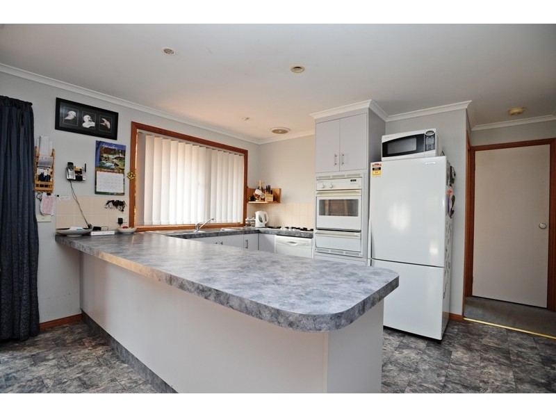 8 North Road, Warragul VIC 3820