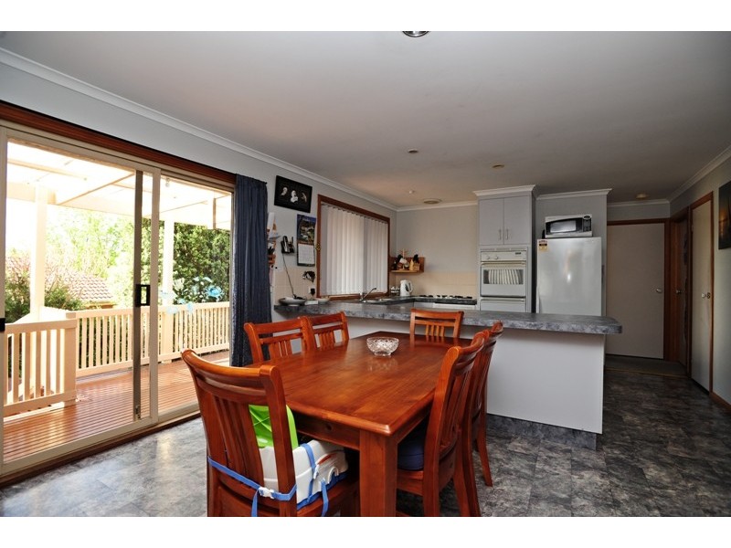 8 North Road, Warragul VIC 3820