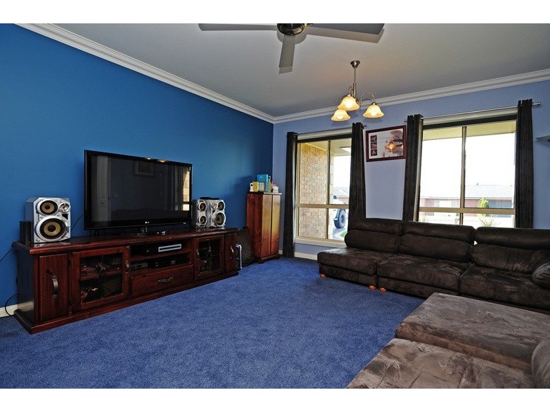 41 Cook Street, Drouin VIC 3818