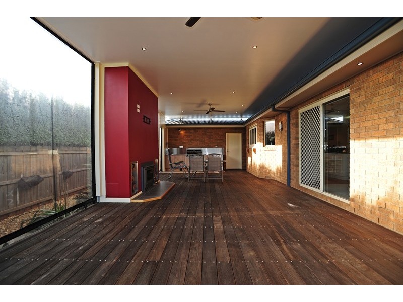 41 Cook Street, Drouin VIC 3818