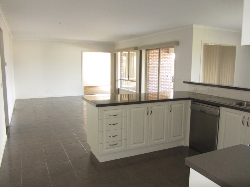 10 Barton Court, Warragul VIC 3820
