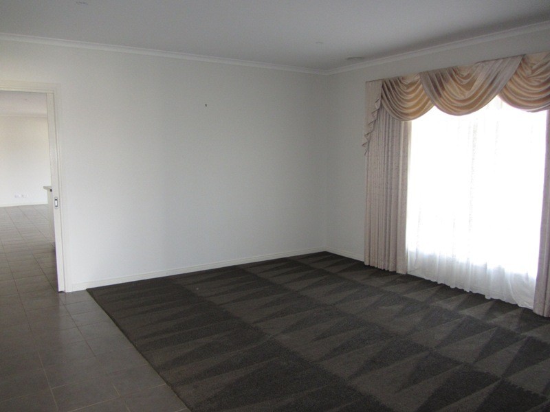 10 Barton Court, Warragul VIC 3820