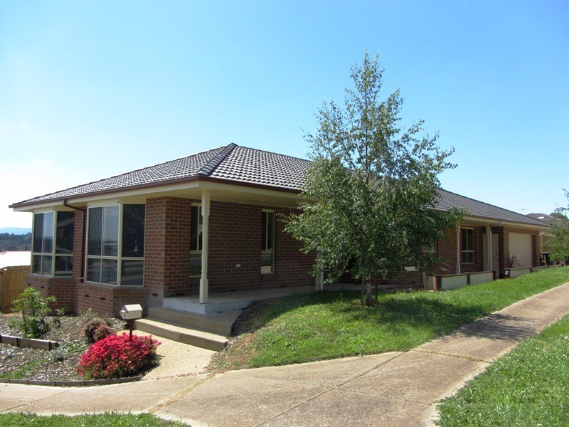 6 Summerhill Boulevard, Drouin VIC 3818