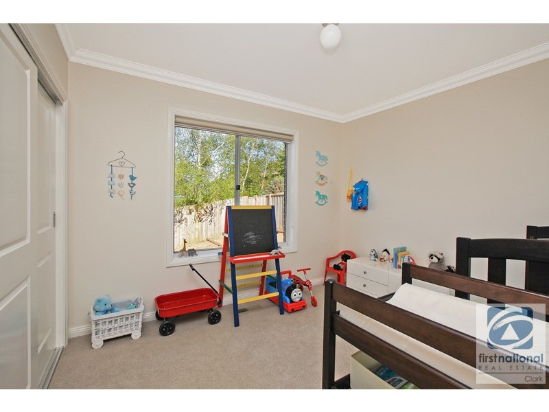8 Grange Crescent, Warragul VIC 3820