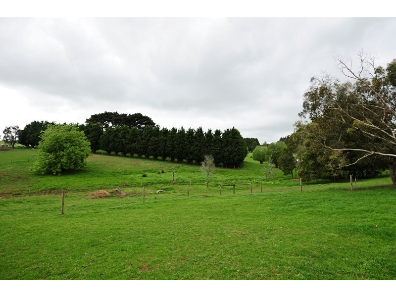 305 East West Road, Warragul VIC 3820