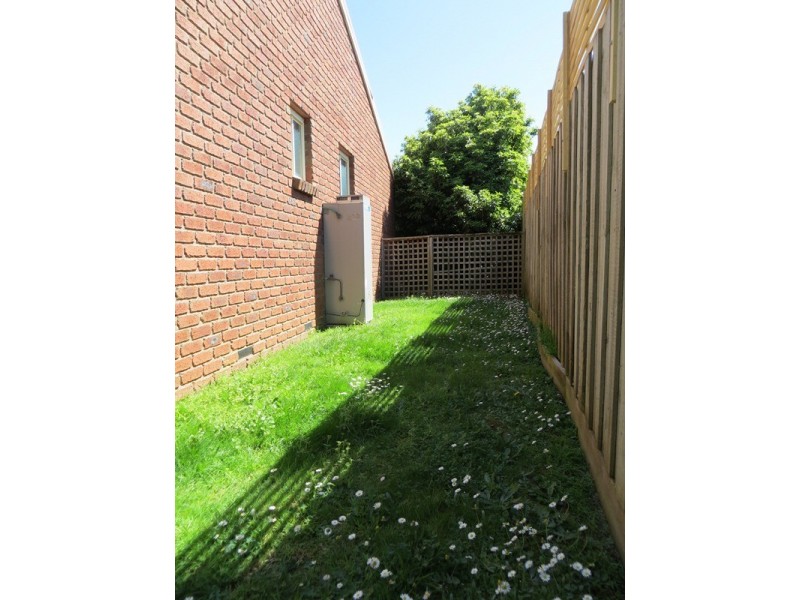 2/6 Melanie Drive, Warragul VIC 3820