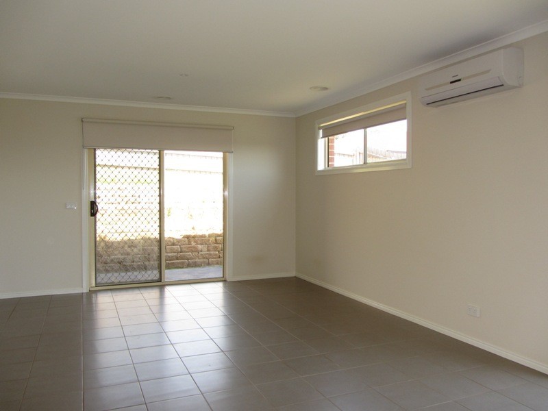 35 Hatfield Drive, Drouin VIC 3818