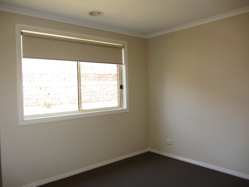 35 Hatfield Drive, Drouin VIC 3818