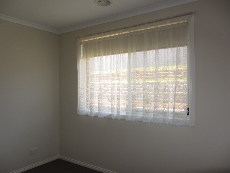 35 Hatfield Drive, Drouin VIC 3818