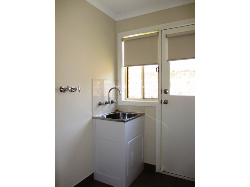 35 Hatfield Drive, Drouin VIC 3818