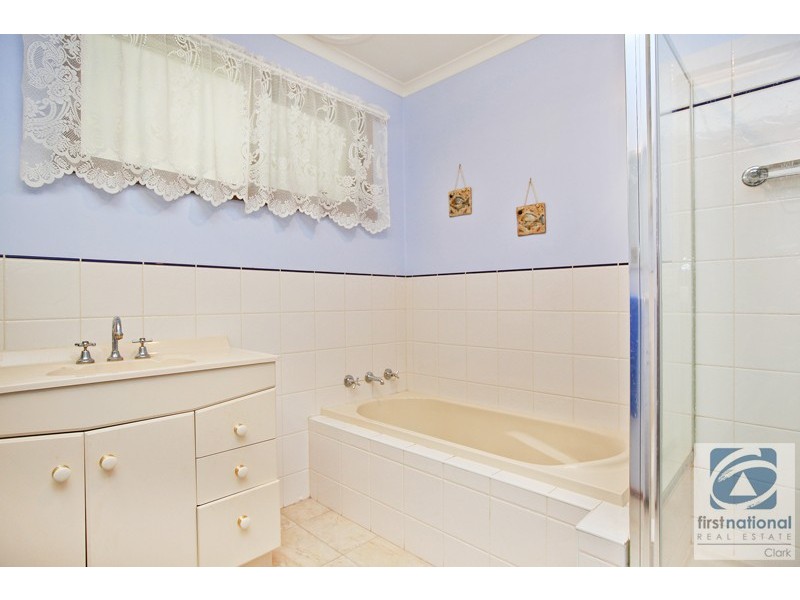 10 McCulloch Avenue, Warragul VIC 3820