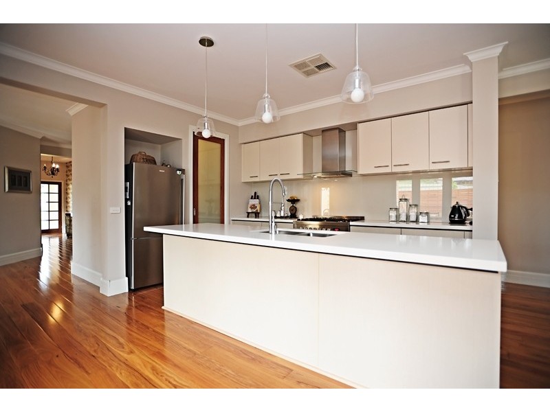 19 Mineral Court, Drouin VIC 3818