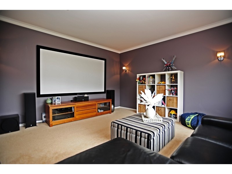 19 Mineral Court, Drouin VIC 3818