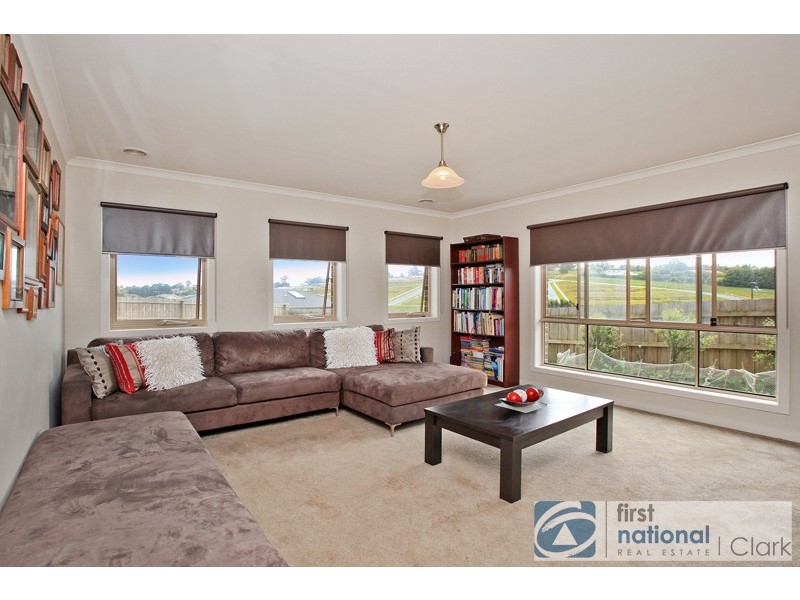 6 Wotan Court, Drouin VIC 3818