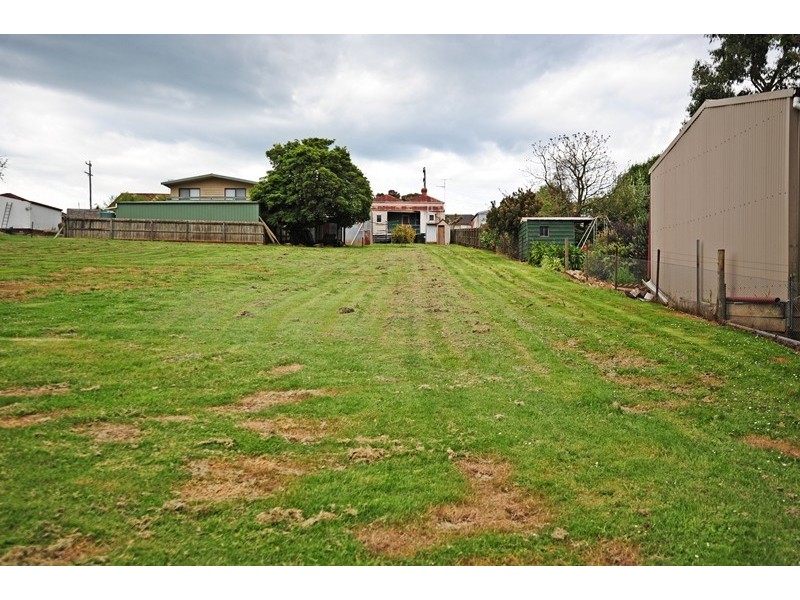 7 Lardner Road, Drouin VIC 3818