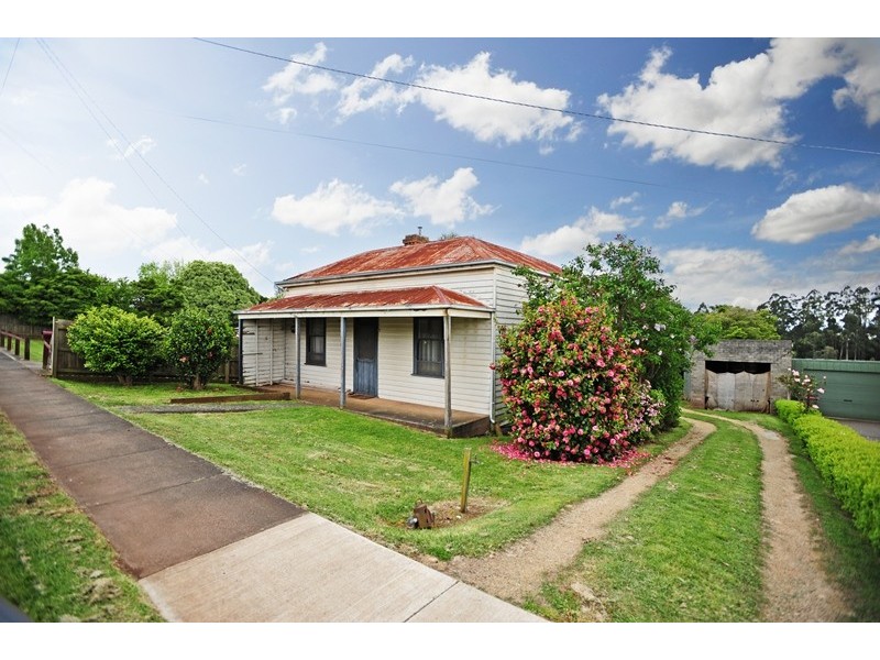7 Lardner Road, Drouin VIC 3818