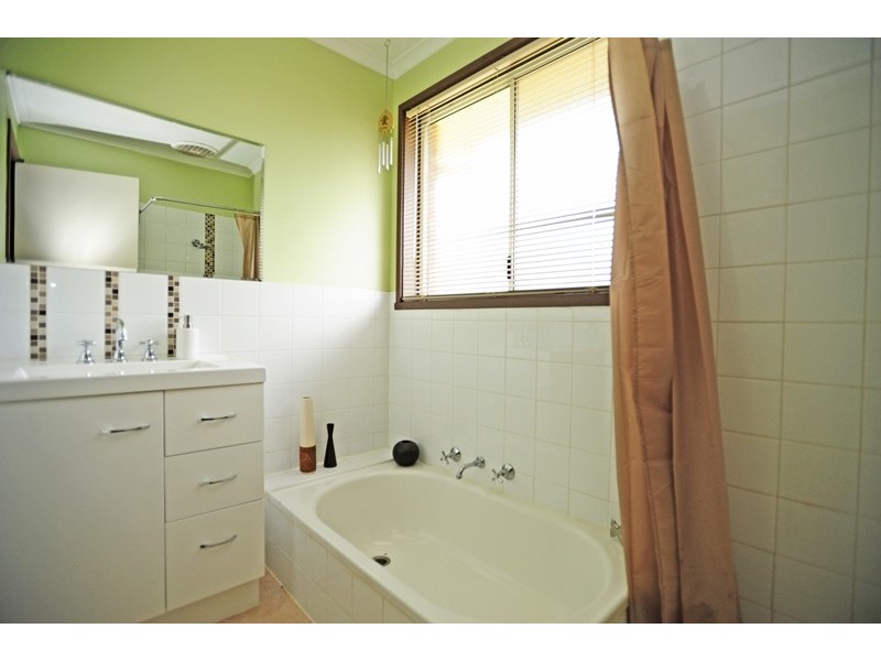 3/18 Darnum Street, Drouin VIC 3818