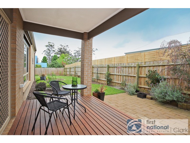 16 Richie Court, Drouin VIC 3818