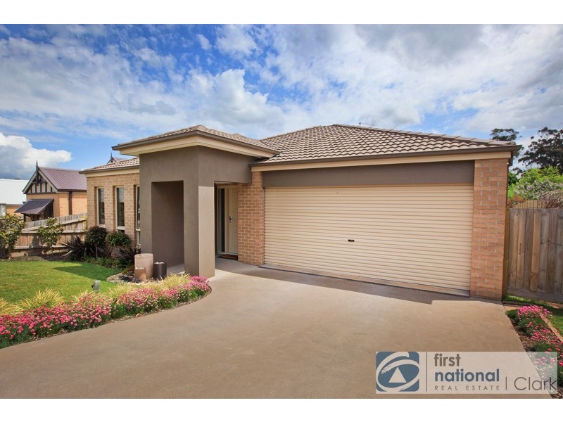 16 Richie Court, Drouin VIC 3818