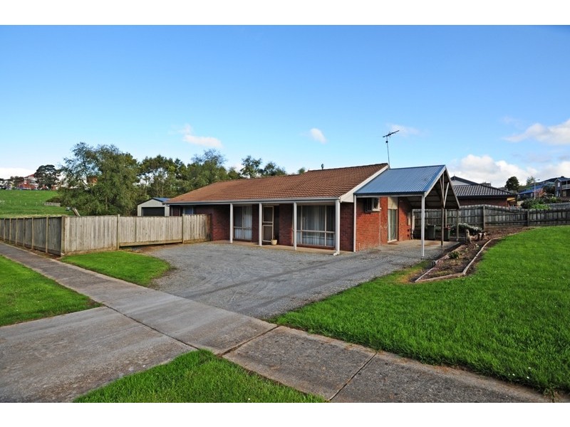 1 Hayes Drive, Warragul VIC 3820