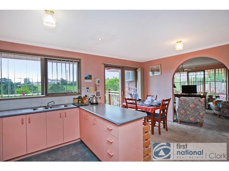 2/16 Hayes Drive, Warragul VIC 3820