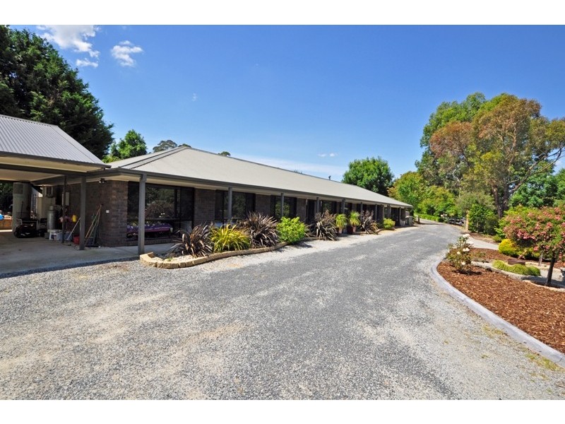 4 Surman Court, Drouin VIC 3818