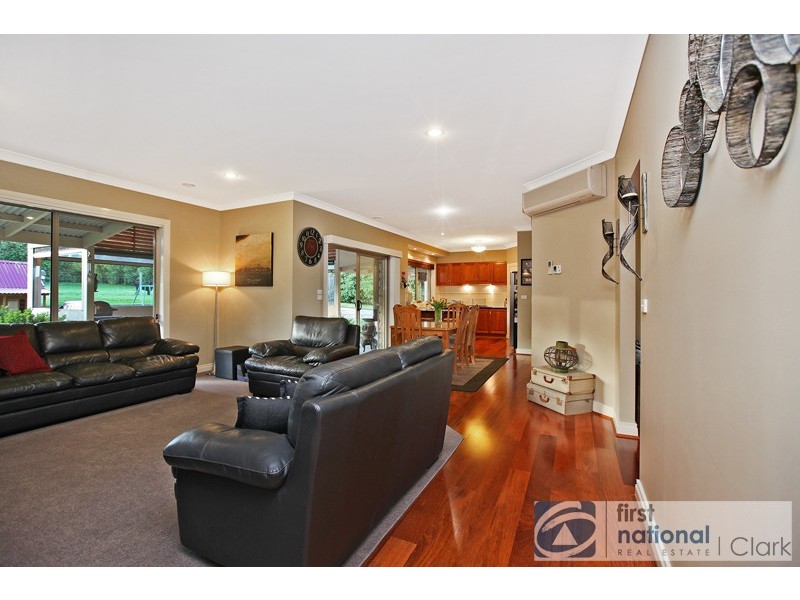 4 Millennium Court, Drouin VIC 3818