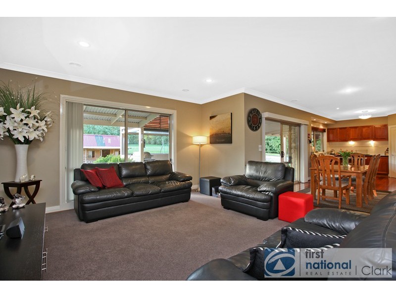 4 Millennium Court, Drouin VIC 3818