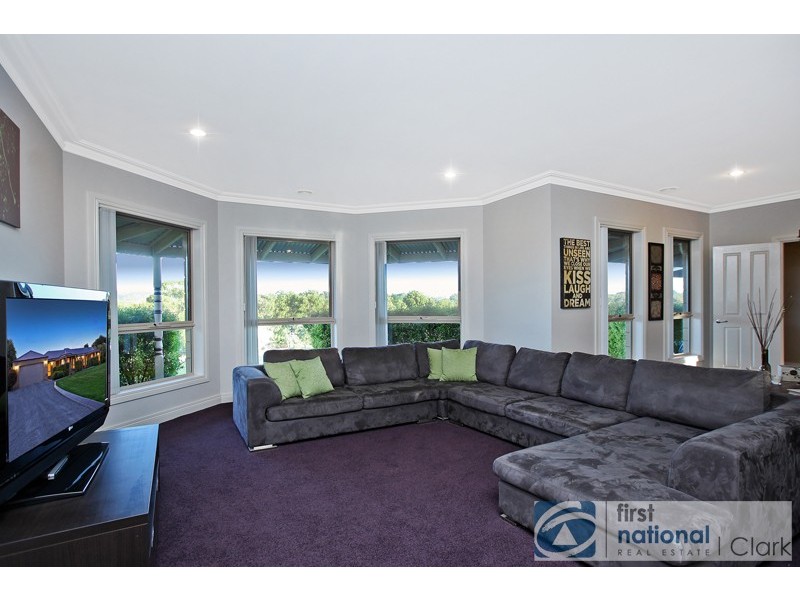 4 Millennium Court, Drouin VIC 3818