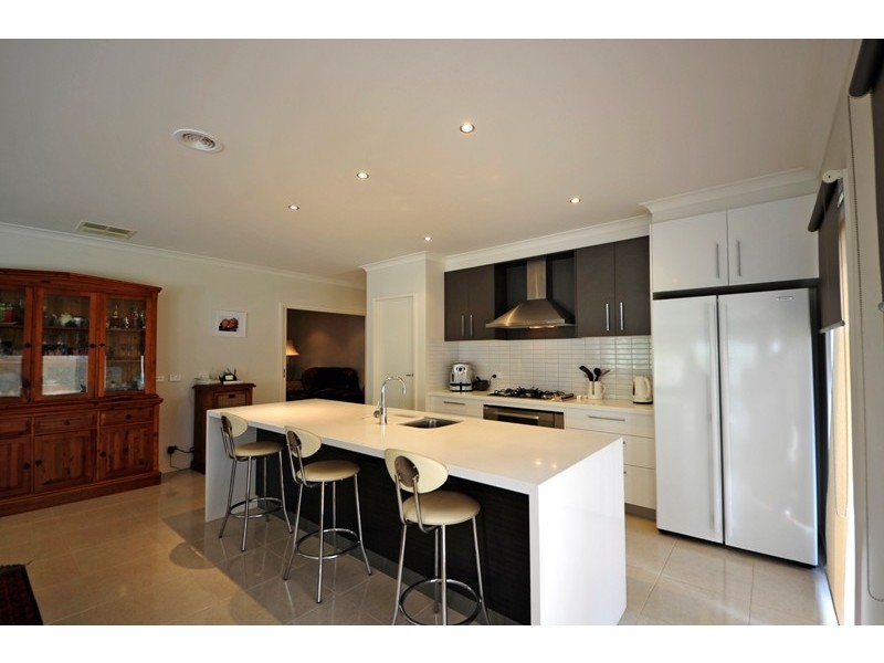 4 Ti Tree Court, Yarragon VIC 3823