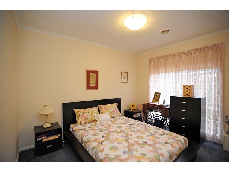 2/25 Buln Buln Road, Drouin VIC 3818