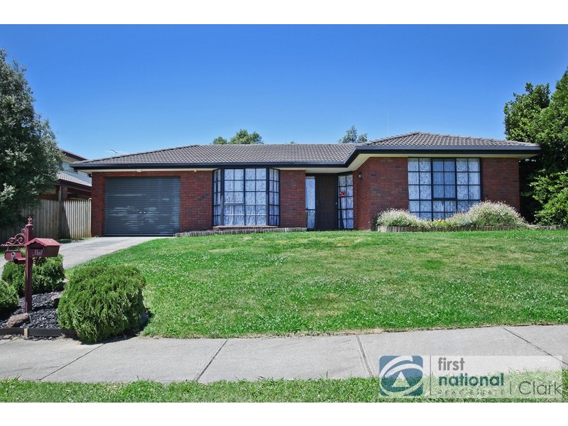 9 Outlook Drive, Drouin VIC 3818