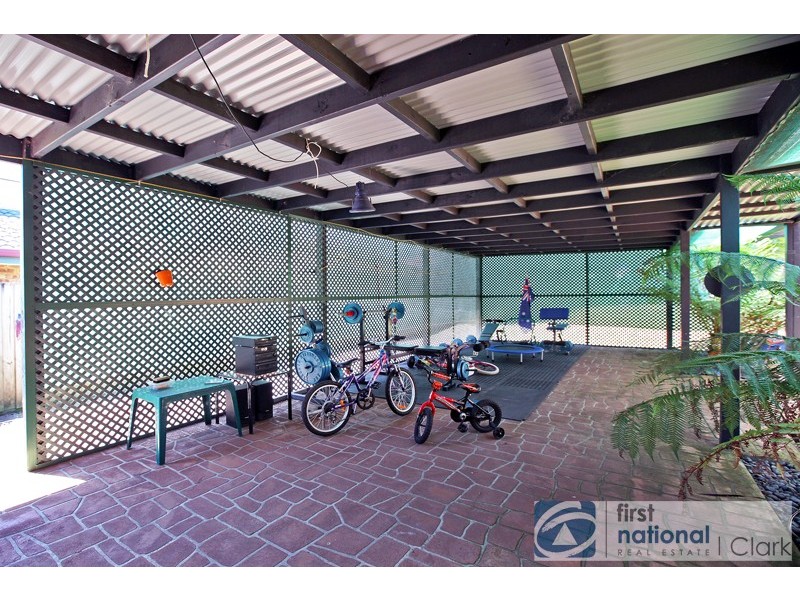 9 Outlook Drive, Drouin VIC 3818