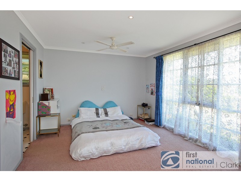 9 Outlook Drive, Drouin VIC 3818