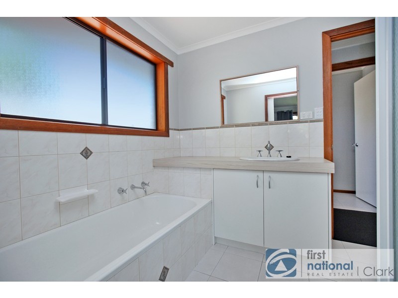 60 McNeilly Road, Drouin VIC 3818