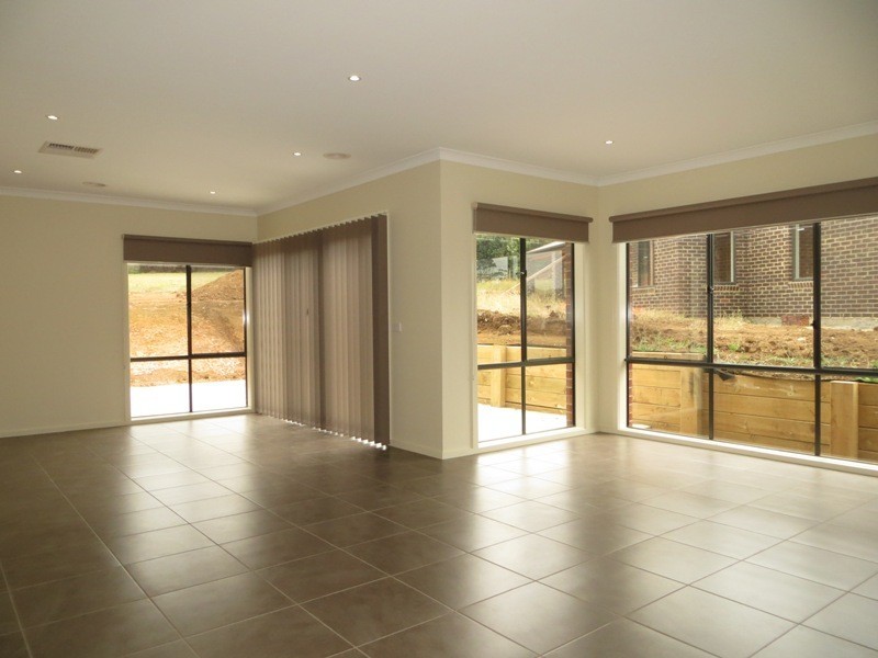 25 Armadale Drive, Warragul VIC 3820