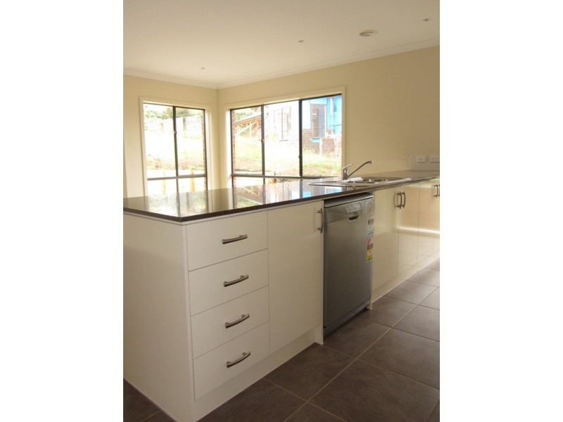 25 Armadale Drive, Warragul VIC 3820