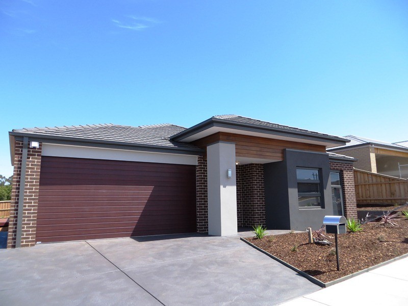15 Sandstock Drive, Warragul VIC 3820