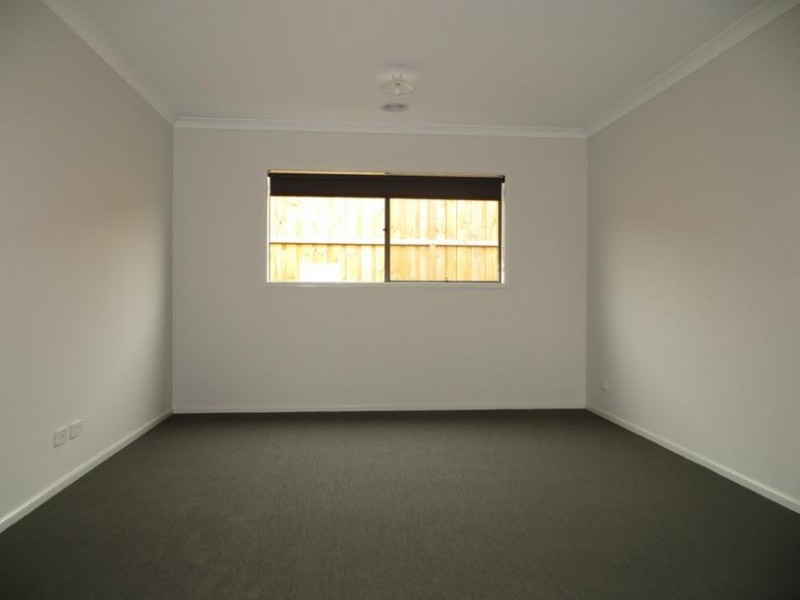 15 Sandstock Drive, Warragul VIC 3820