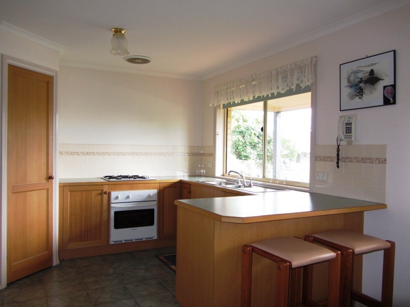 2a Young Street, Drouin VIC 3818