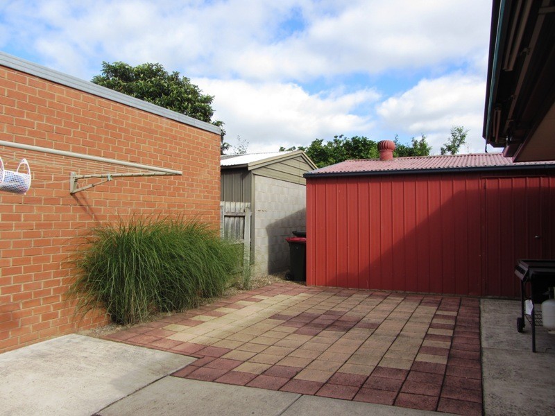 2a Young Street, Drouin VIC 3818