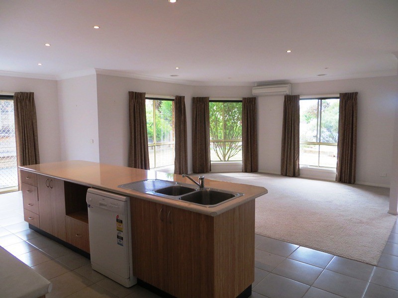 2 Blue Gum Drive, Warragul VIC 3820