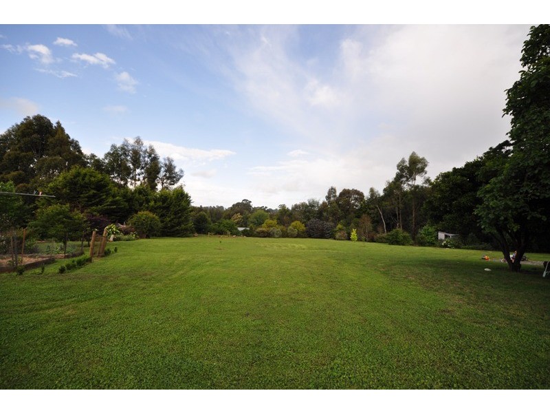 25 Gibson Road, Warragul VIC 3820