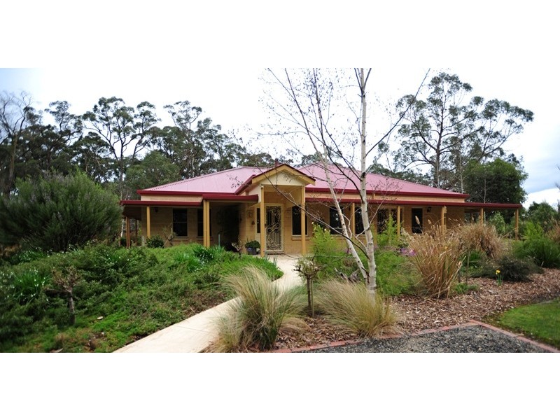74 Streitbergs Road, Darnum VIC 3822