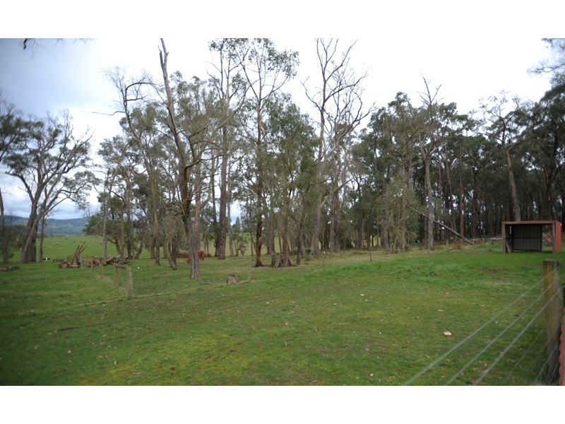 74 Streitbergs Road, Darnum VIC 3822
