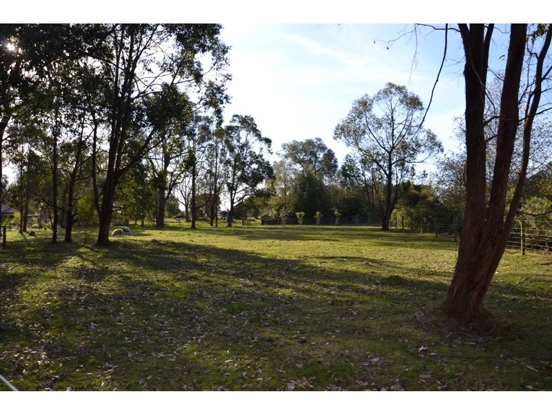74 Streitbergs Road, Darnum VIC 3822