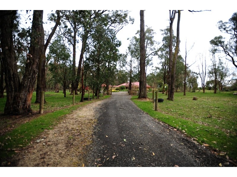 74 Streitbergs Road, Darnum VIC 3822