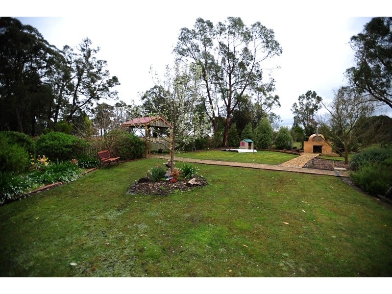 74 Streitbergs Road, Darnum VIC 3822