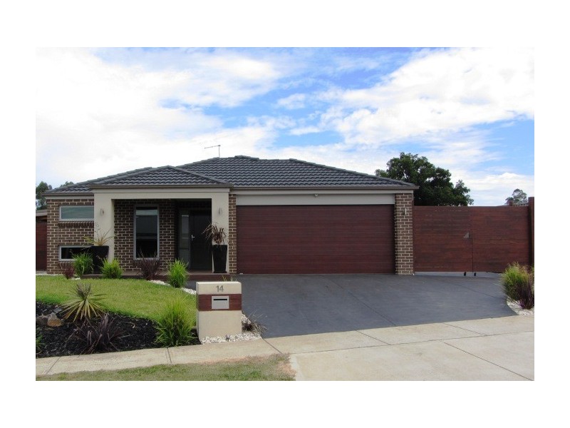 14 Harmon Drive, Drouin VIC 3818